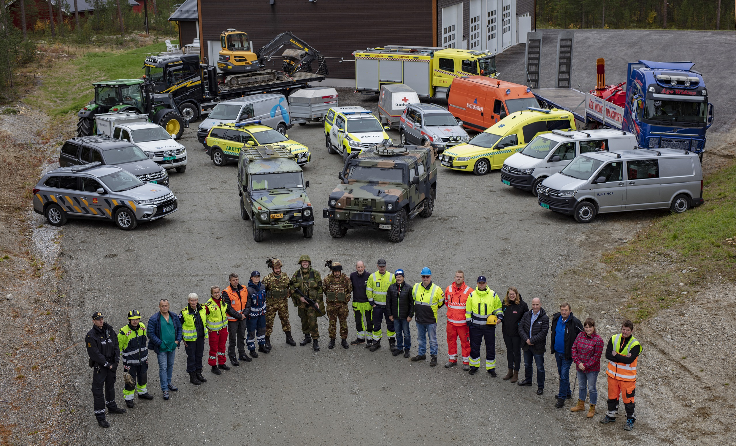Oversiktsbilde av representanter fra Totalforsvaret